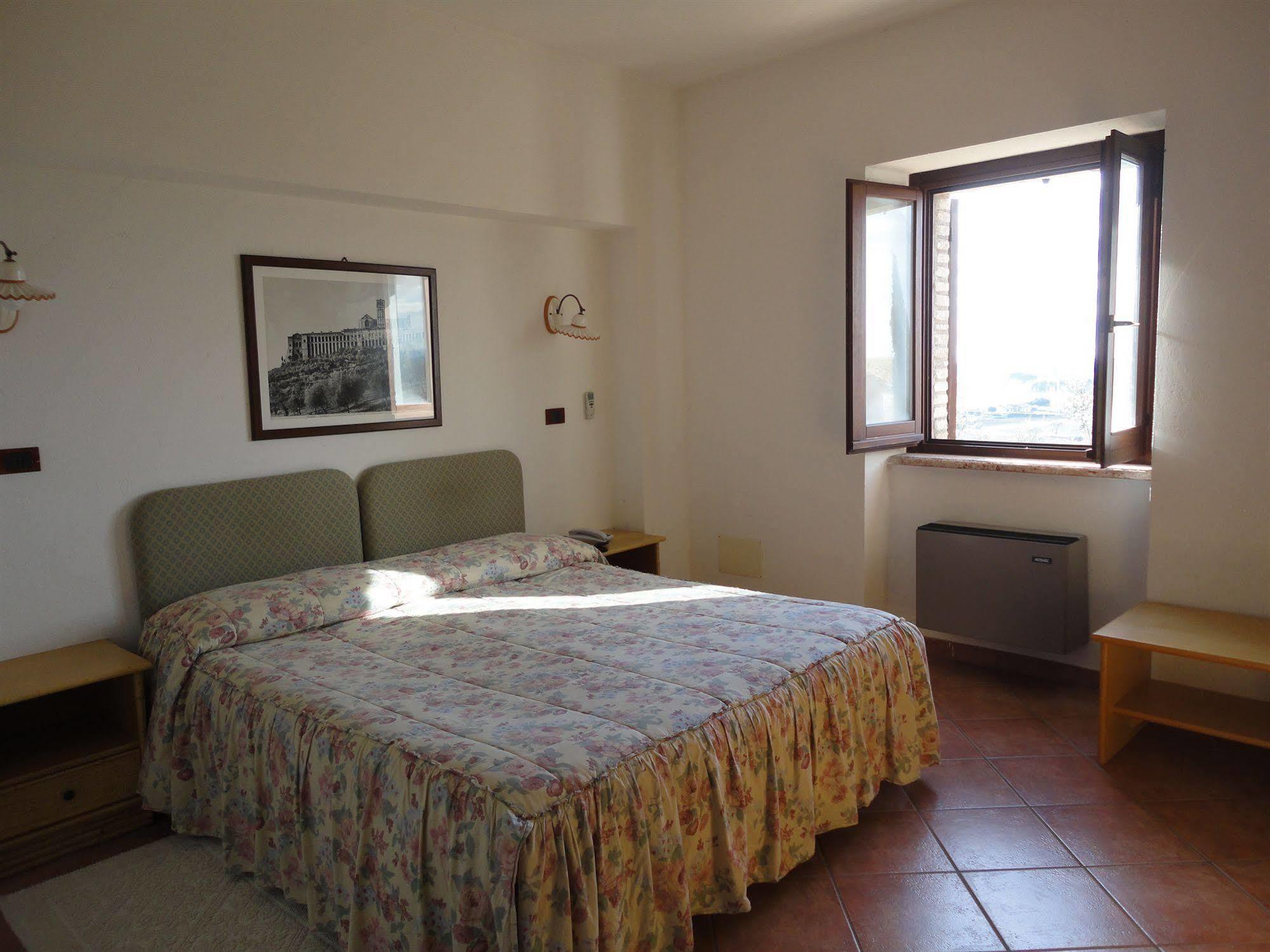 אסיסי Country House Tre Esse מראה חיצוני תמונה